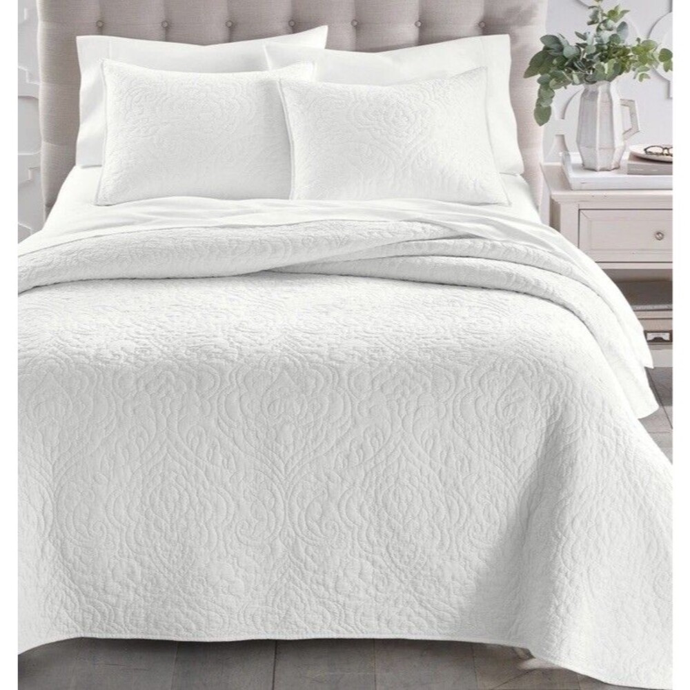 Charter Club Sculpted Paisley Embroidered Cotton Full/Queen Quilt White